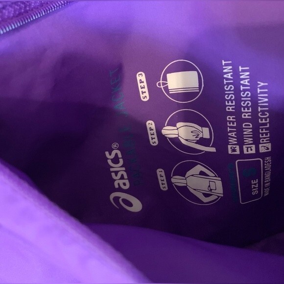 Asics  purple rain jacket. Size Small. Excellent condition! - Picture 3 of 10